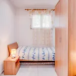 With Parking Space Bilo, Primosten - 21366 Appartement