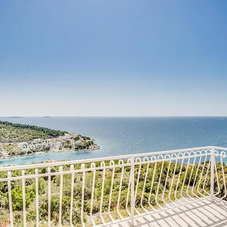 Apartment With A Parking Space Bilo, Primosten - 21366 Dolac