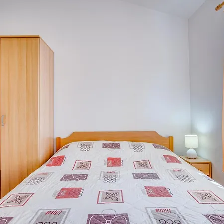 With A Parking Space Bilo, Primosten - 21366 * Dolac