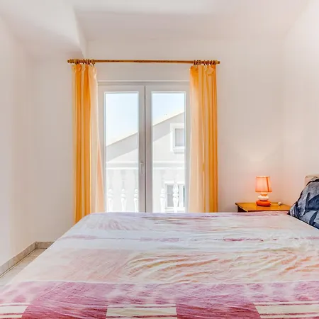 Apartment With A Parking Space Bilo, Primosten - 21366 *