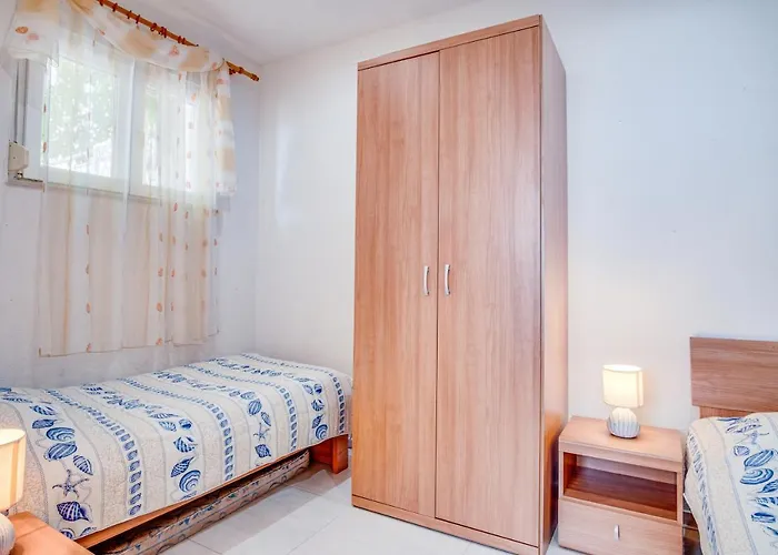 With A Parking Space Bilo, Primosten - 21366 Apartman