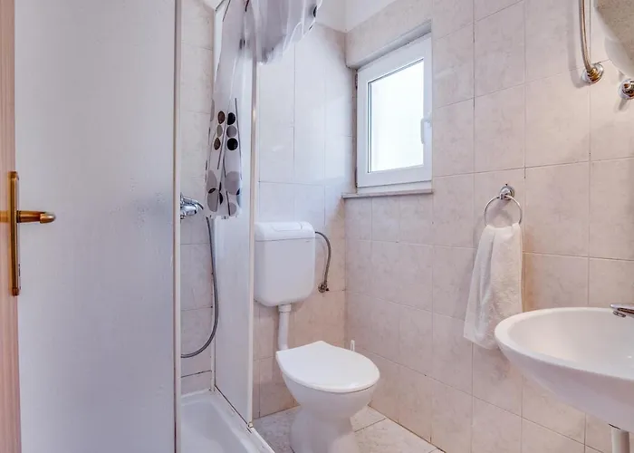 With A Parking Space Bilo, Primosten - 21366 Dolac