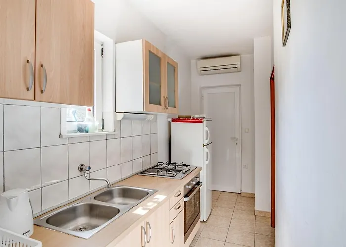 With A Parking Space Bilo, Primosten - 21366 * Dolac